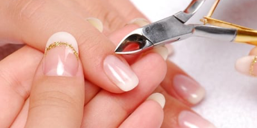 Manikür Hizmeti | Etiler Kuaför Vasfi Yalçın